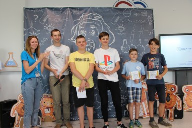 Летняя профильная школа «Юниквант» в технопарке «Кванториум»: презентация социальных проектов