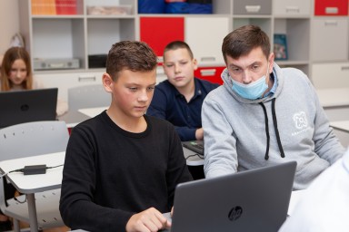 Мобильный «Кванториум» в школе Янтарного