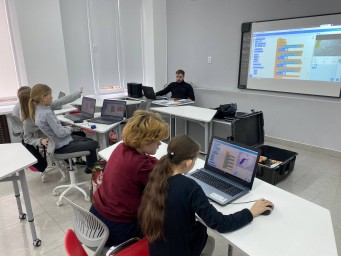 Мобильный технопарк «Кванториум» в МАОУ ООШ пос. Грачевка