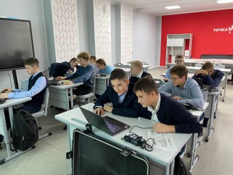 ​Мобильный технопарк «Кванториум» в классической школе г. Гурьевск